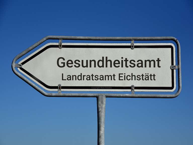 Schild: Landratsamt Eichstätt Gesundheitswesen